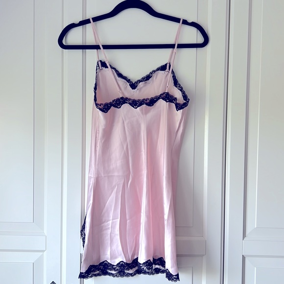 VICTORIA’S SECRET. XS Light Pink with Black Trim. Good condition. - Picture 3 of 6